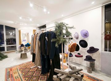 hungary/budapest/gellert-hill/shop/margot-budapest