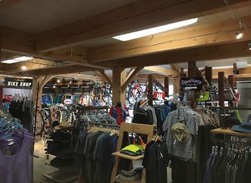 vermont/stowe-mountain-resort/shop/aj-s-ski-sports