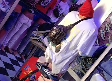 senegal/ziguinchor/shop/supreme-shop-wear