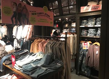 california/chula-vista/otay-ranch/shop/hollister-co