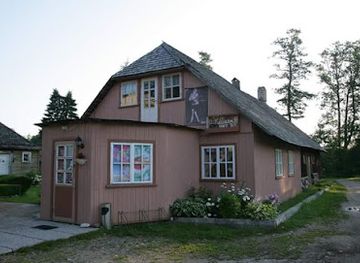 estonia/kärdla/shop/kauplus-pro-king