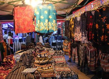 laos/mekong-river-valley/shop/vientiane-night-market
