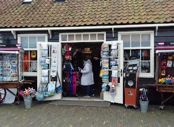 netherlands/zaanstreek/shop/cheese-farm-catharina-hoeve-by-henri-willig