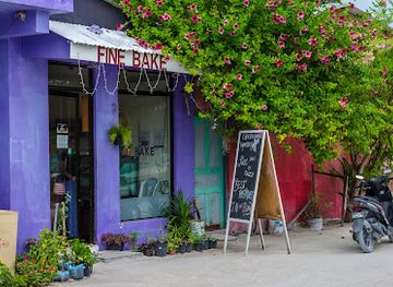 maldives/maafushi-island/shop/fine-bake-by-suzy