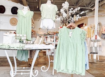 mississippi/the-pine-belt/shop/fig-boutique-hattiesburg