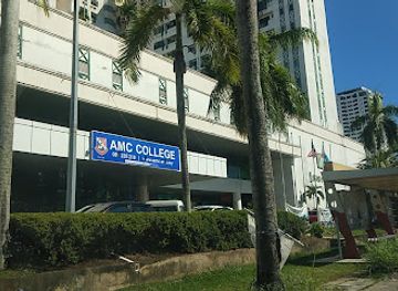 malaysia/kota-kinabalu/likas/shop/likas-square