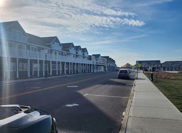 rhode-island/watch-hill/shop/breezy-s