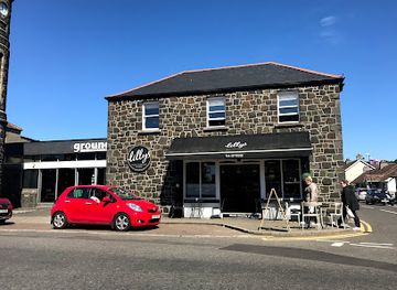 ireland/giant-s-causeway/shop/lilly-s