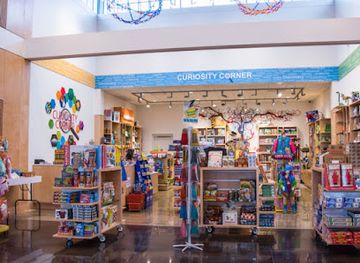 arkansas/bentonville/shop/curiosity-corner