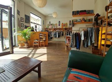 italy/verona/shop/folks