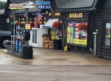 minnesota/voyageurs-national-park/shop/norman-s-bait-gift-shop