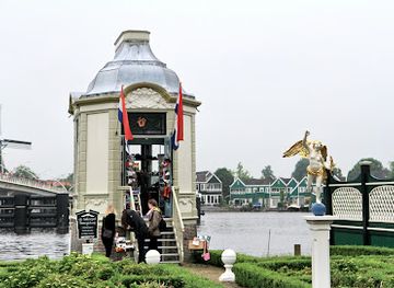 netherlands/zaanse-schans/shop/de-tinkoepel-tinnegieterij