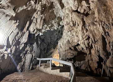 laos/oudomxay-province/shop/chom-ong-cave