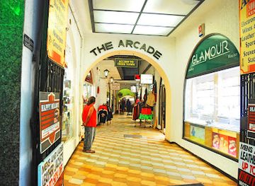 gibraltar/alameda-botanic-gardens/shop/walk-shoe-boutique