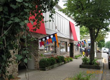 michigan/saugatuck/shop/t-shirt-shoppe