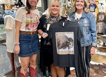 kansas/hutchinson/shop/sugar-creek-boutique-gifts