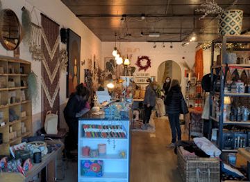 ireland/glendalough/shop/distrikt-by-mia-interiors-homeware-and-clothing-concept-store