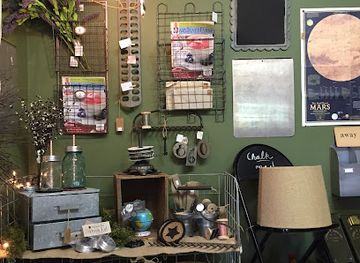 iowa/northeast-iowa/shop/iowa-farmhouse-barntiques