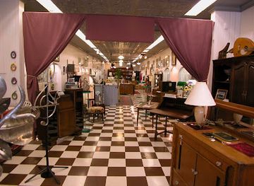 new-york/hudson/shop/a-collector-s-eye