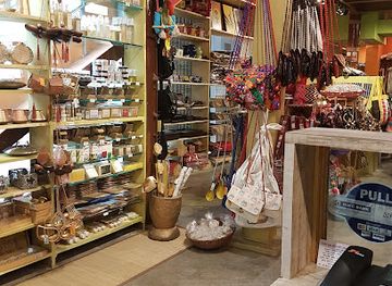 india/delhi/shop/madhatter-mystic-with-lipstick