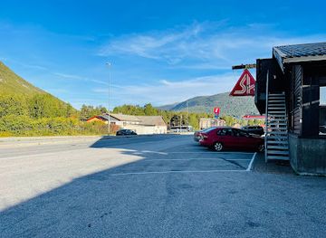 norway/jotunheimen-national-park/shop/skjak-shopping-centre