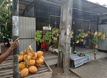 sri-lanka/bentota/shop/jayasewana-fruit-center