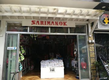 philippines/boracay/shop/sarimanok-souvenir-shop-d-mall