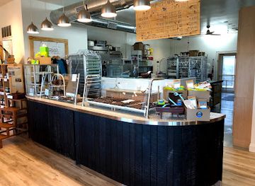 michigan/sleeping-bear-dunes-national-lakeshore/shop/grocer-s-daughter-chocolate-shop