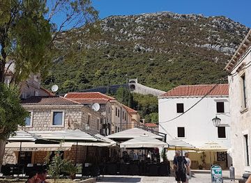 croatia/peljesac-peninsula/shop/tommy