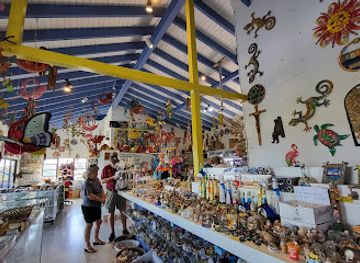 curacao/playa-santa-cruz/shop/caribbean-handcraft