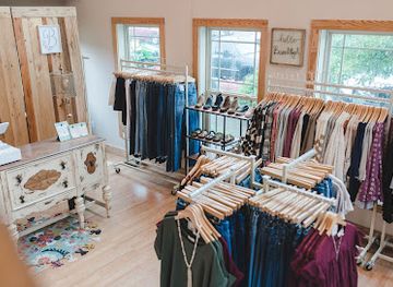 north-carolina/high-country/shop/the-dainty-darling-boutique