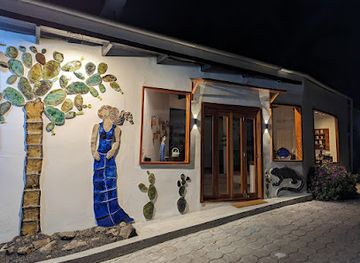 ecuador/puerto-ayora/shop/opuntia-ceramics