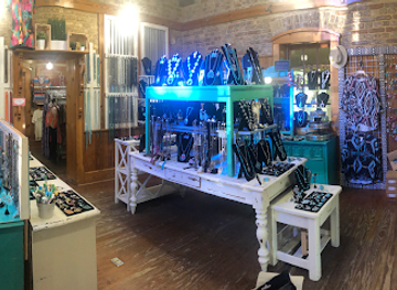 texas/new-braunfels/shop/hillbilly-chic