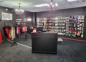 texas/mckinney-falls-state-park/shop/le-rouge-boutique