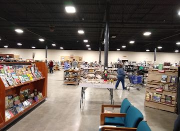 iowa/mississippi-river-valley/shop/crowded-closet-thrift-shop