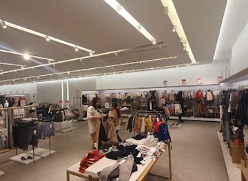 bosnia-and-herzegovina/mostar-area/shop/zara