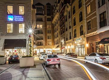 indiana/carmel/shop/addendum-gallery-purveyor-of-fine-goods