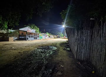 madagascar/tsingy-de-bemaraha-national-park/shop/fanantenana