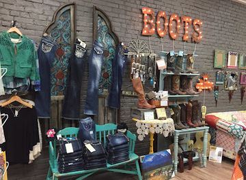 michigan/traverse-city/shop/glitz-spurs