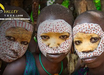 ethiopia/omo-valley/shop/omo-valley-tours