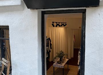 georgia/khevsureti/shop/raise-vintage-shop