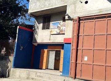 haiti/port-au-prince/bourdon/shop/dressup-haiti