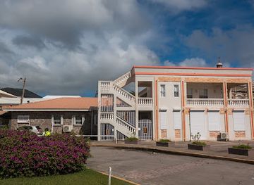saint-kitts-and-nevis/middle-island/shop/shoreline-plaza
