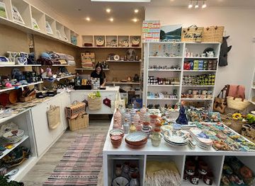 portugal/azores/shop/a-mulher-do-capote