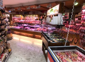 austria/lech/shop/supermarkt-pfefferkorn