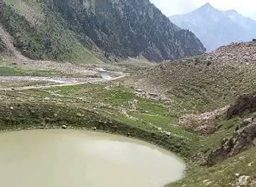pakistan/ratti-gali-lake/shop/bsm-allh-spr-stwr-jlkhd-syryn