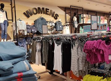 spain/tarragona/shop/primark