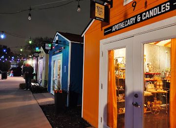 illinois/berwyn/shop/berwyn-shops-a-homegrown-project