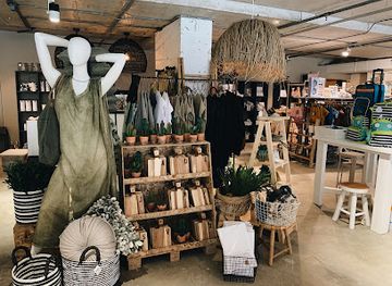 curacao/curacao-ostrich-farm/shop/momco-curacao