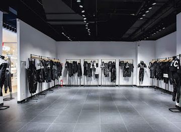 romania/iasi/shop/made-by-society-iulius-mall-iasi